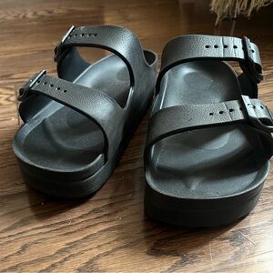 Black foam platform comfort beach lightweight commuting sandal women EU 40 US 9